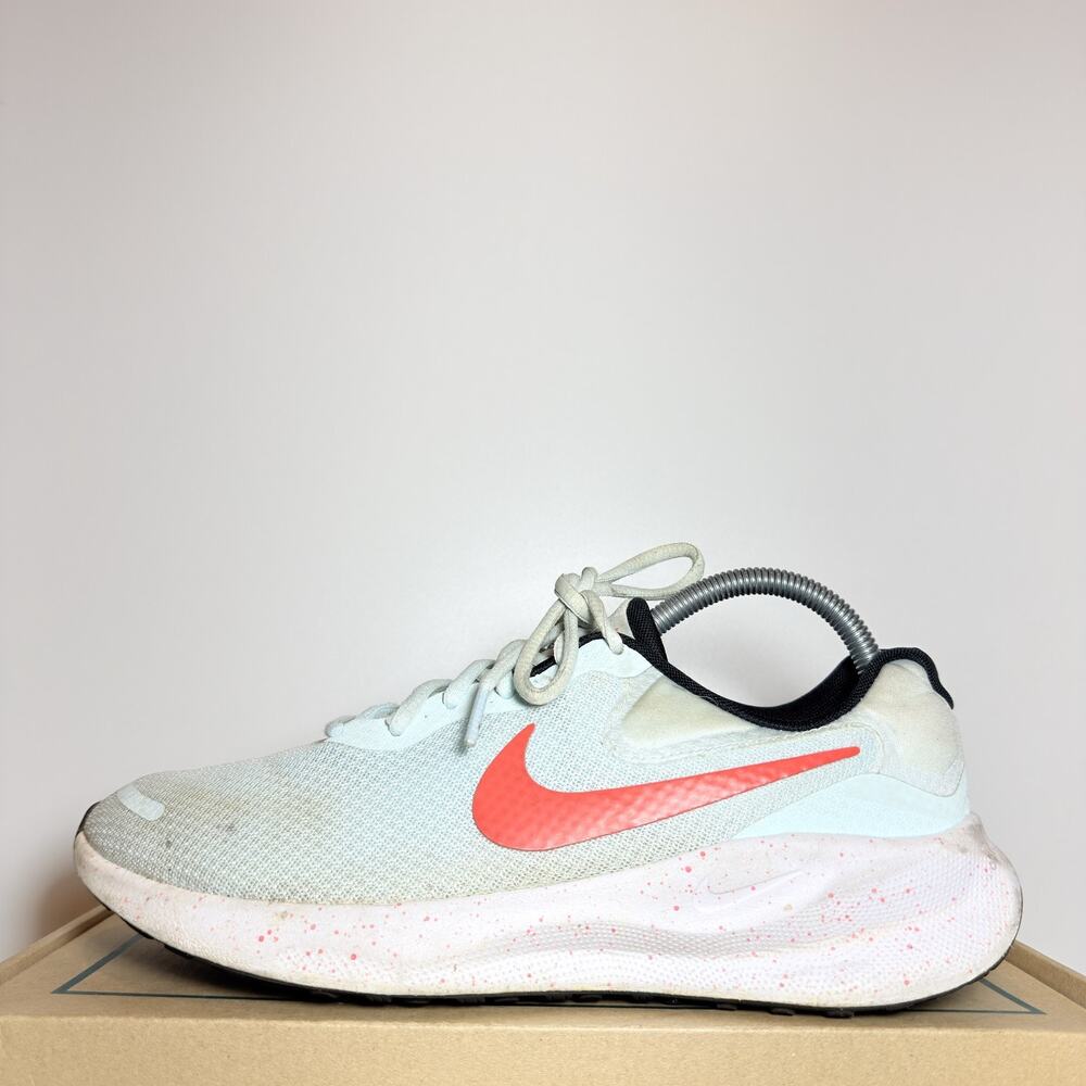 Nike Revolution 7 White Hyper Crimson Women's Running Shoes Size 9.5 Used Gym